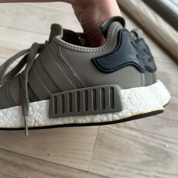 adidas gazelle silver green womens Adidas NMD R1 'Olive Cargo Green'  CREP LDN